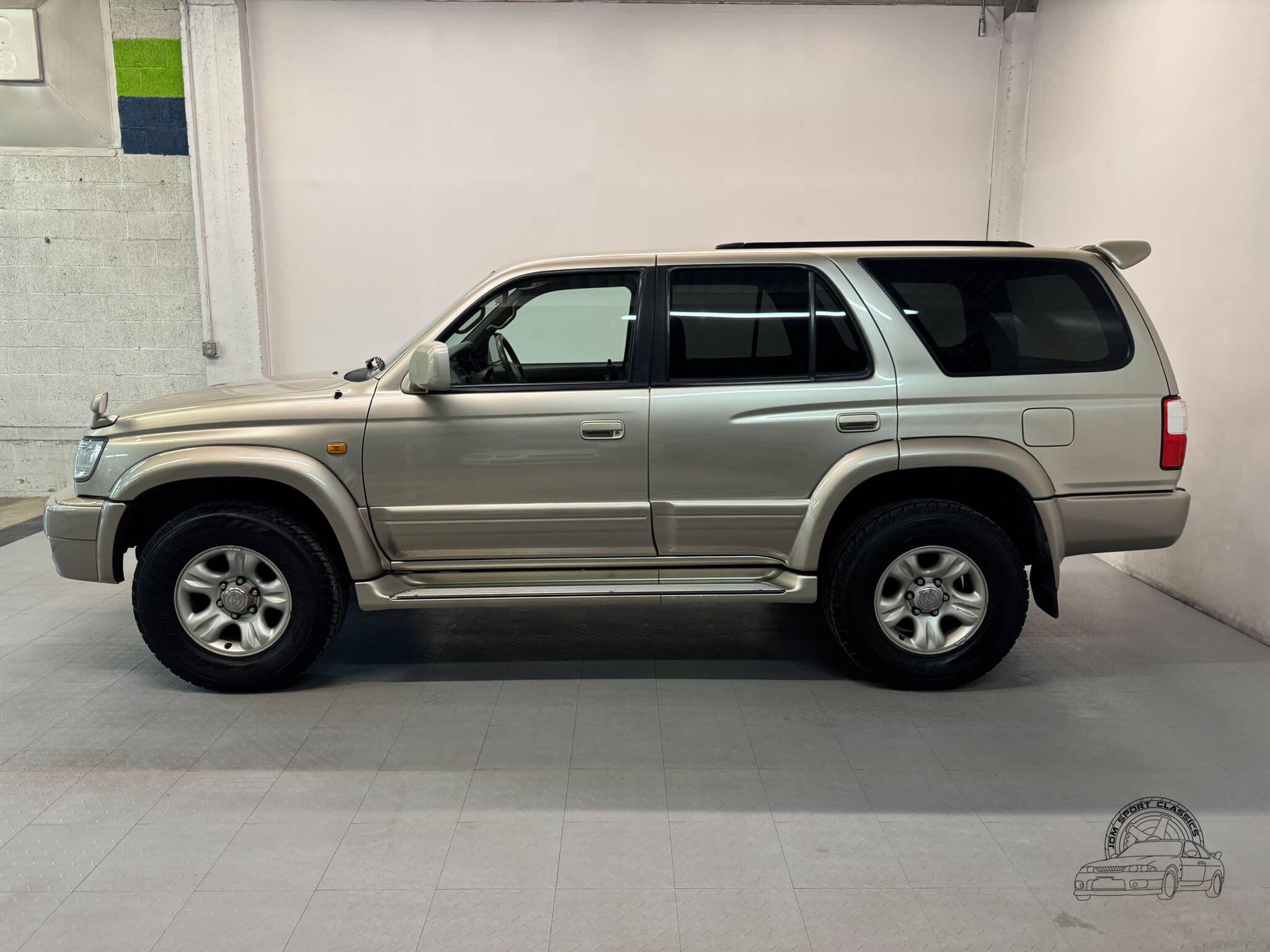 2000 Toyota Hilux Surf SSR-X - 2