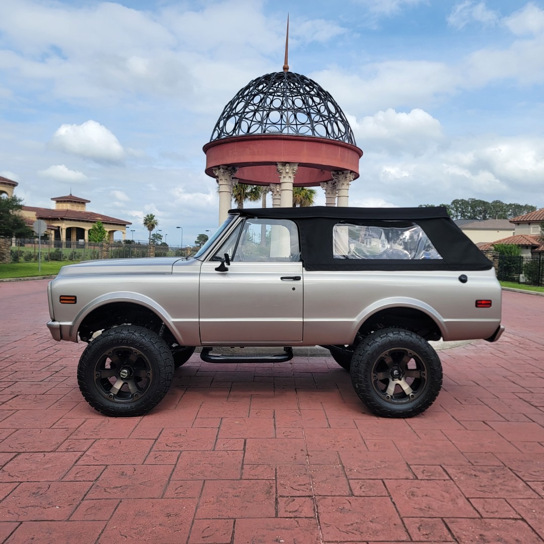 1972 Chevy K5 Blazer Restomod - 2