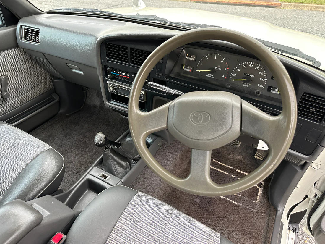 1992 Toyota Hilux SSR LN107