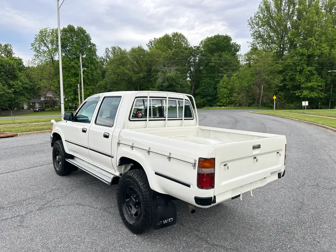 1992 Toyota Hilux SSR LN107 - 3