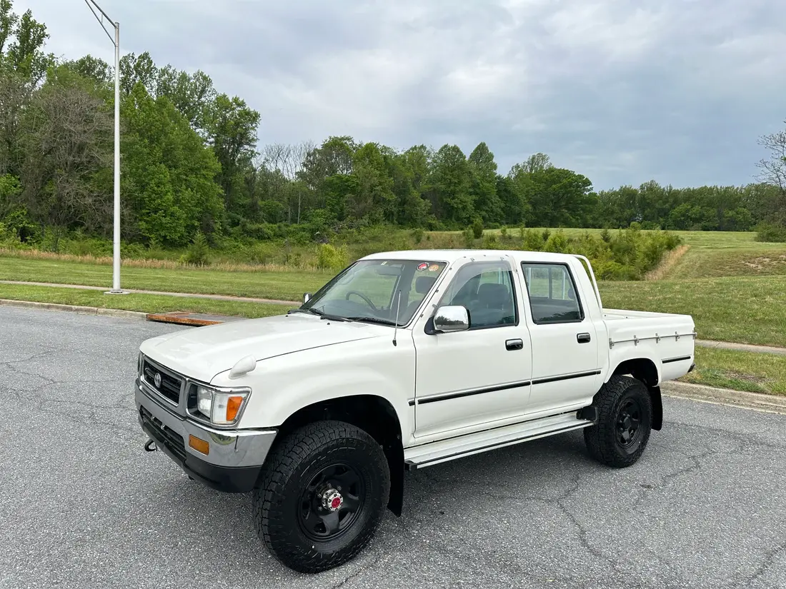 1992 Toyota Hilux SSR LN107 - 5
