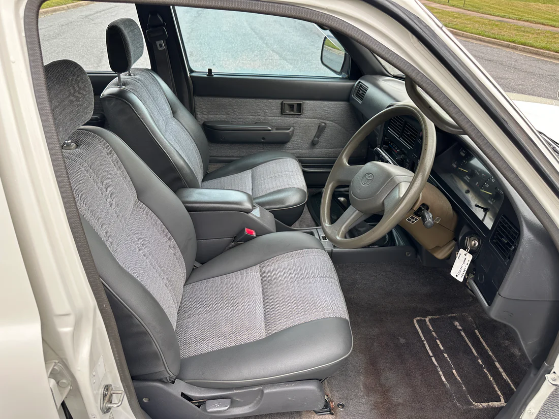 1992 Toyota Hilux SSR LN107 - 4