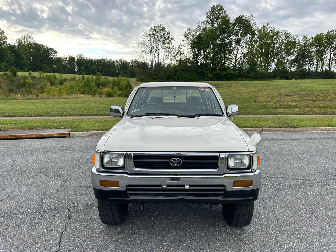 1992 Toyota Hilux SSR LN107