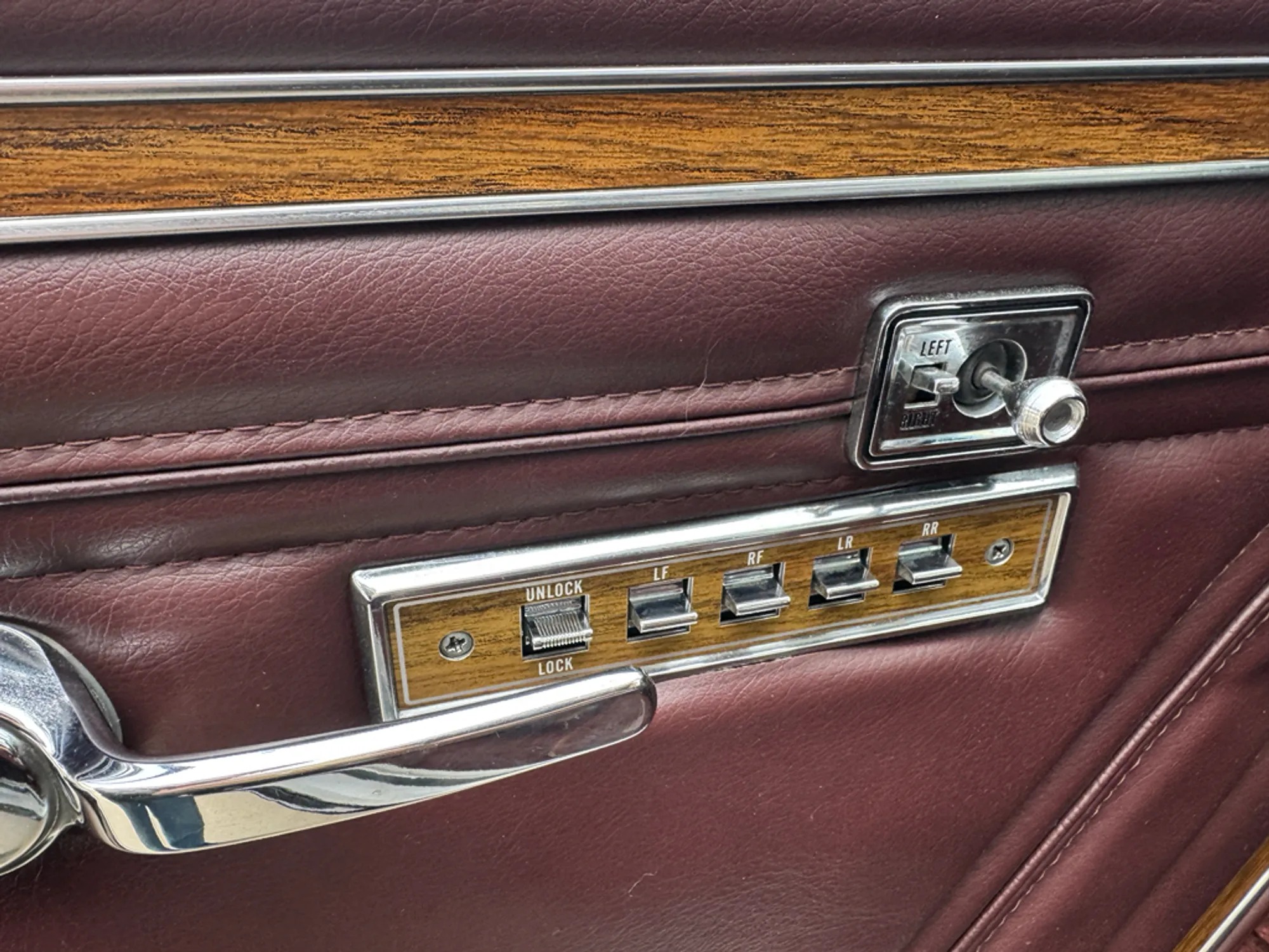 1989 Jeep Grand Wagoneer