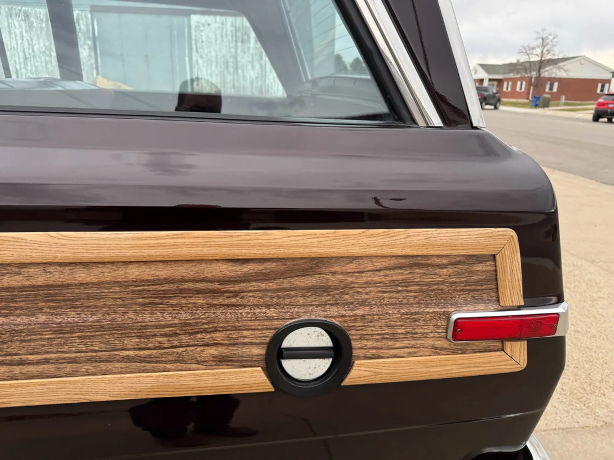 1989 Jeep Grand Wagoneer