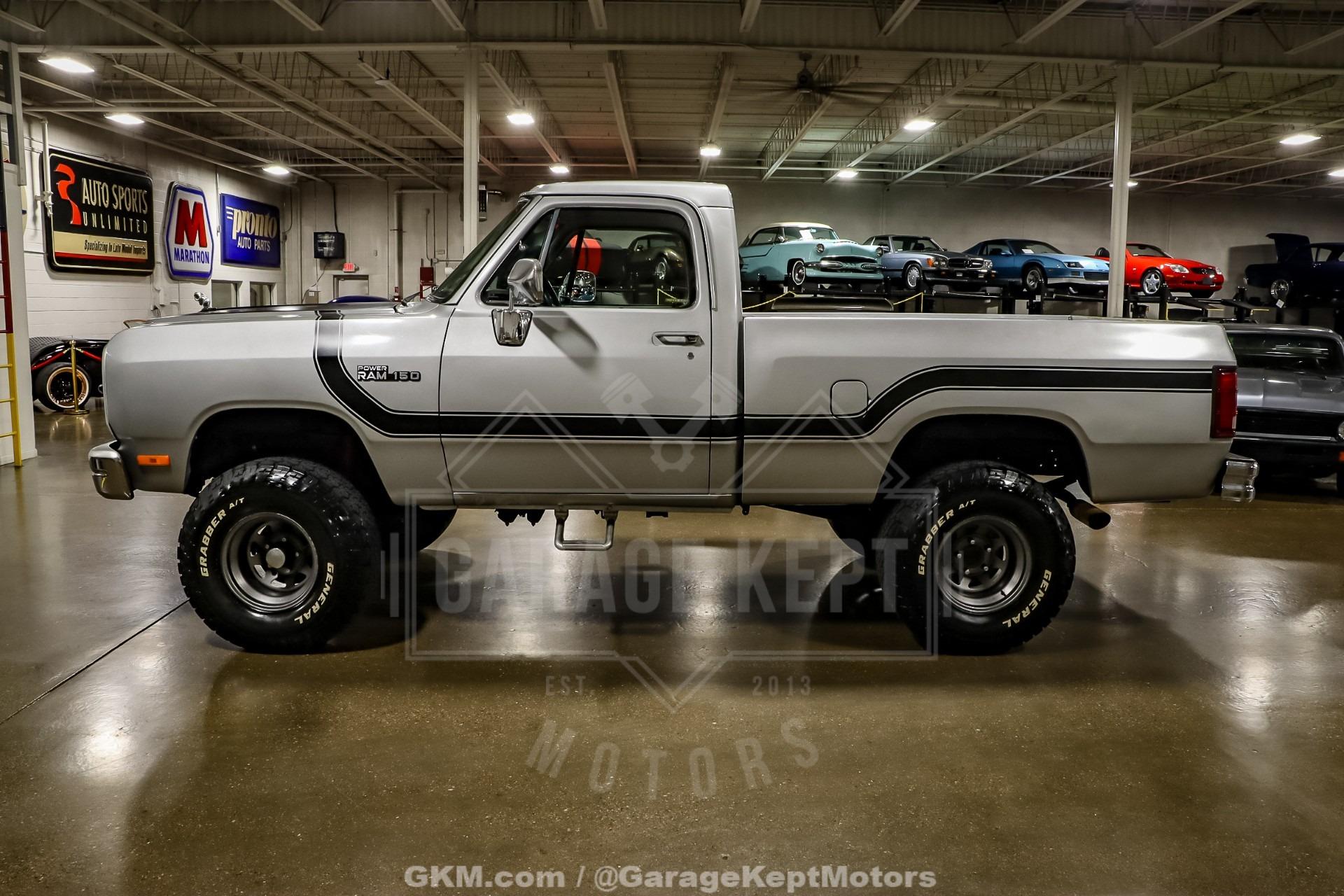 1986 Dodge Ram W100 - 4
