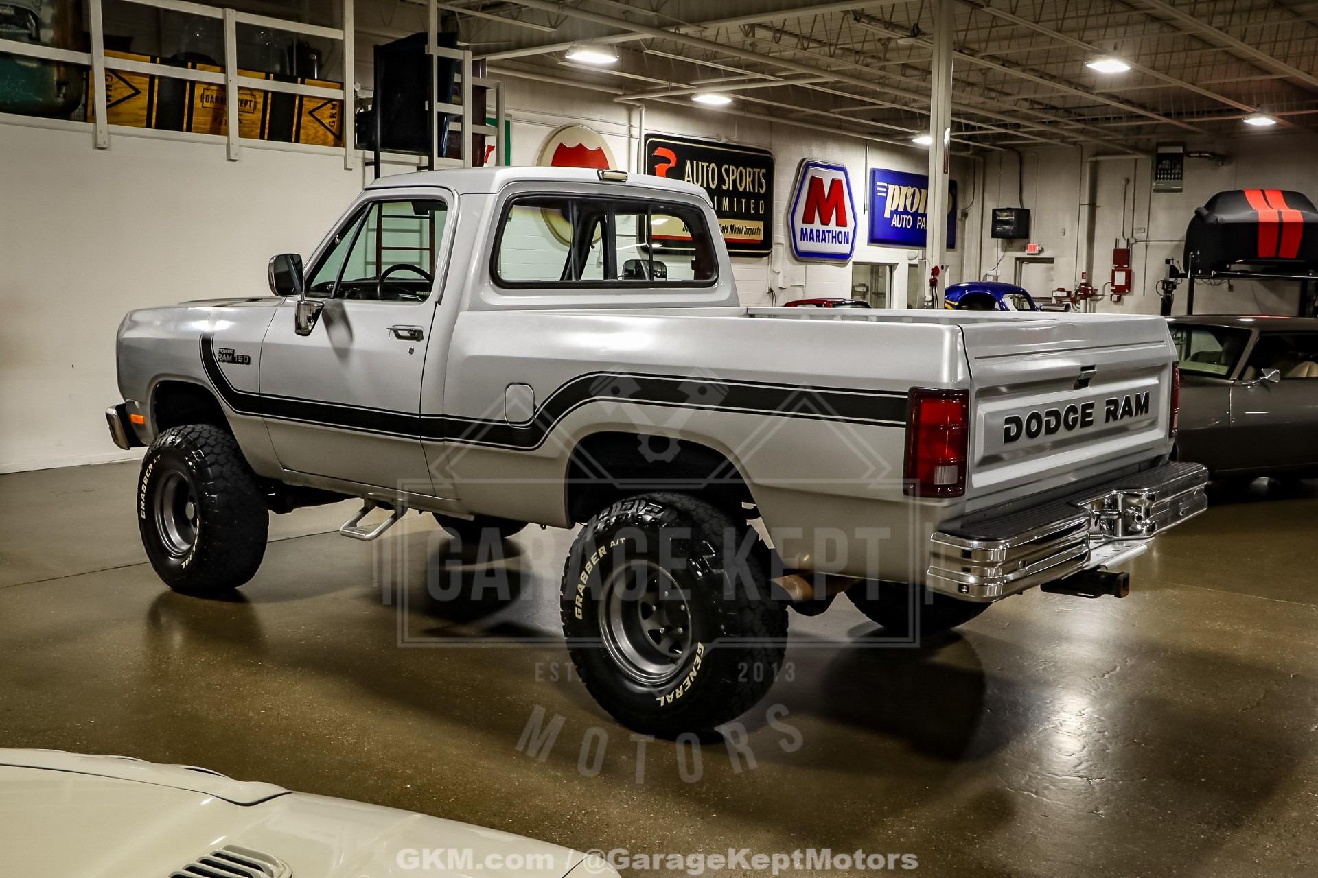1986 Dodge Ram W100 - 5