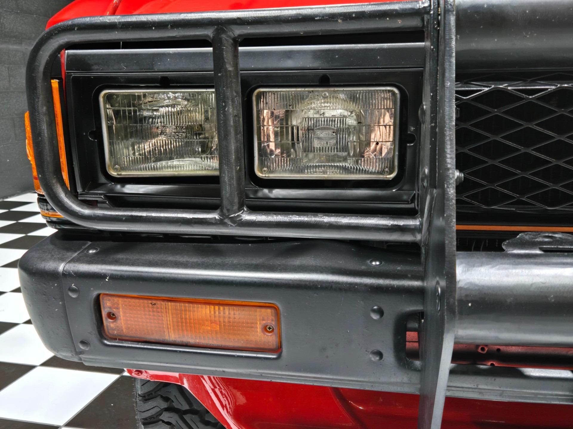 1985 Nissan 720 King Cab Deluxe