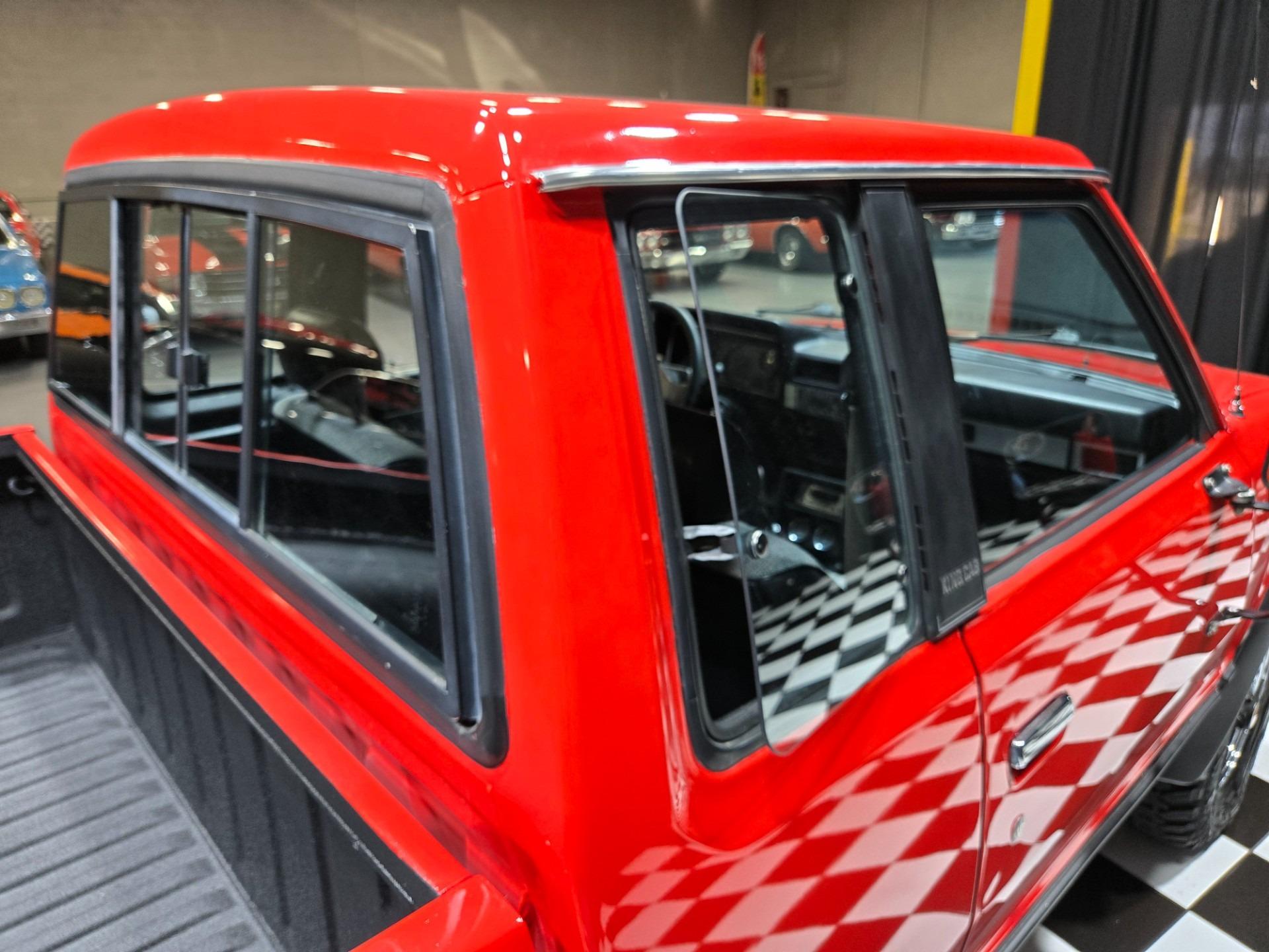 1985 Nissan 720 King Cab Deluxe