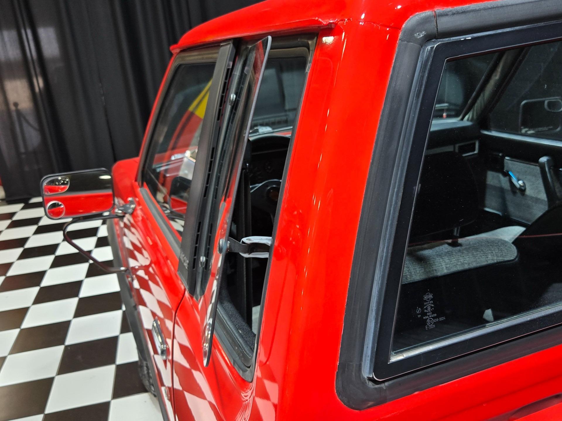 1985 Nissan 720 King Cab Deluxe