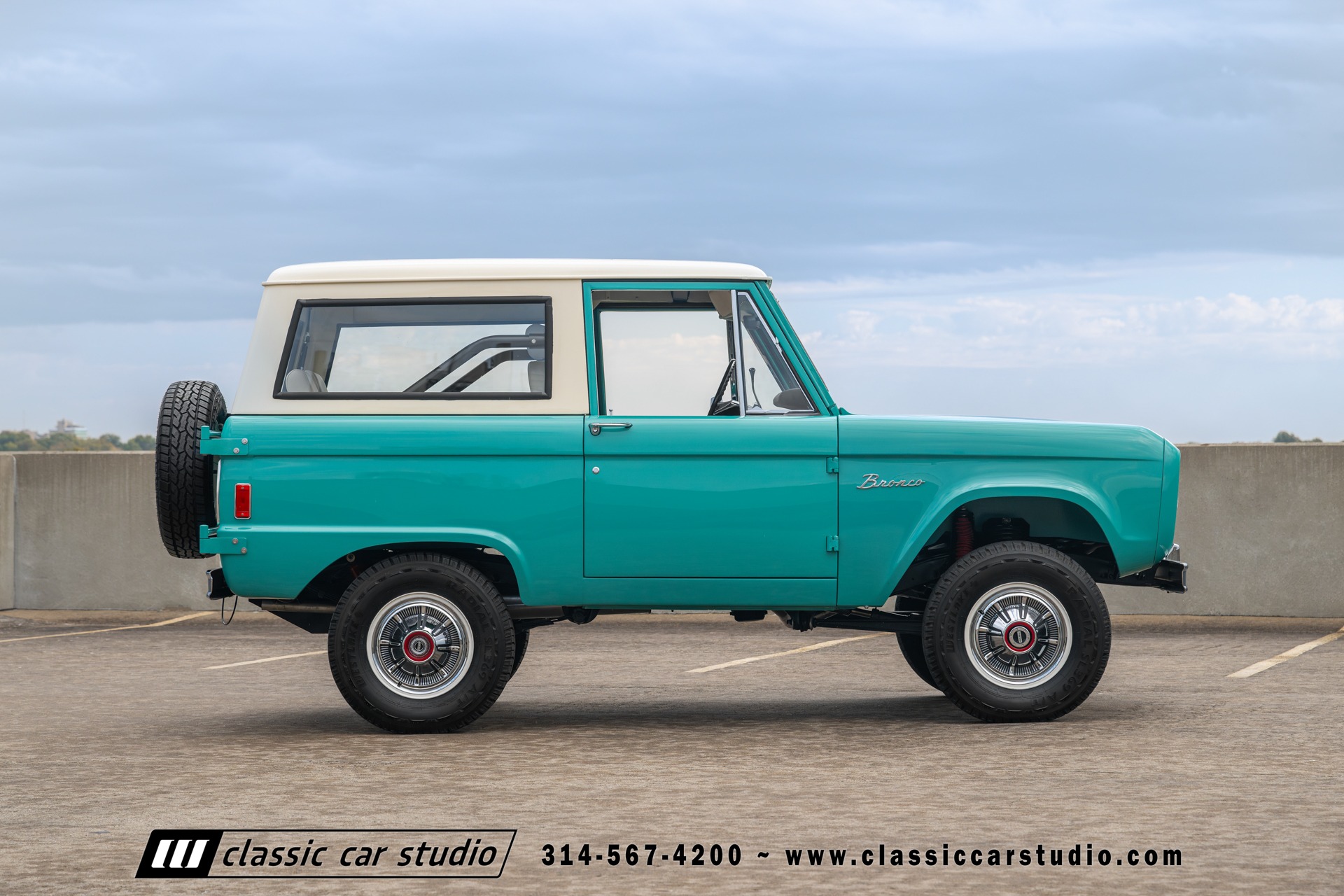 1977 Ford Bronco - 2