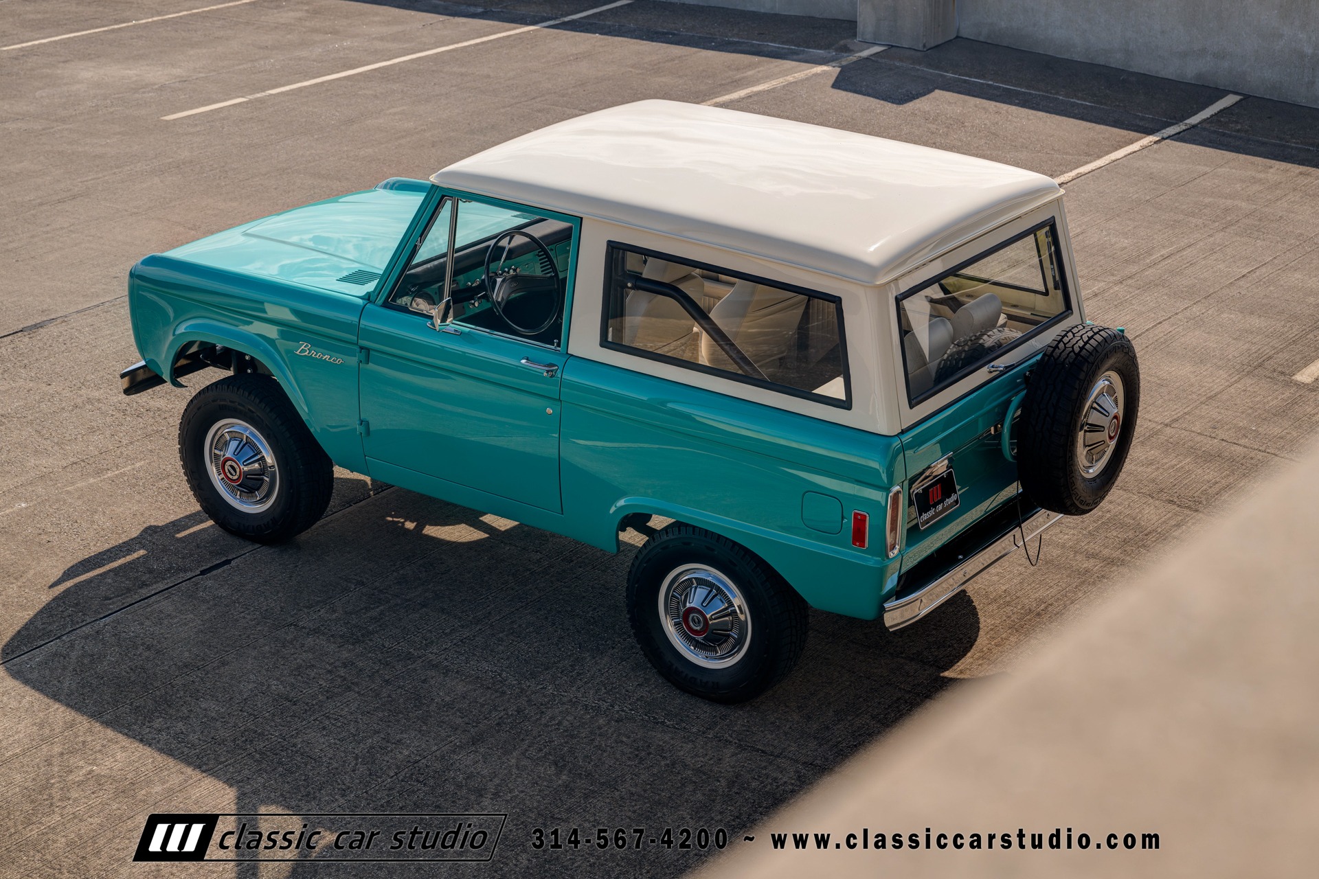 1977 Ford Bronco - 3