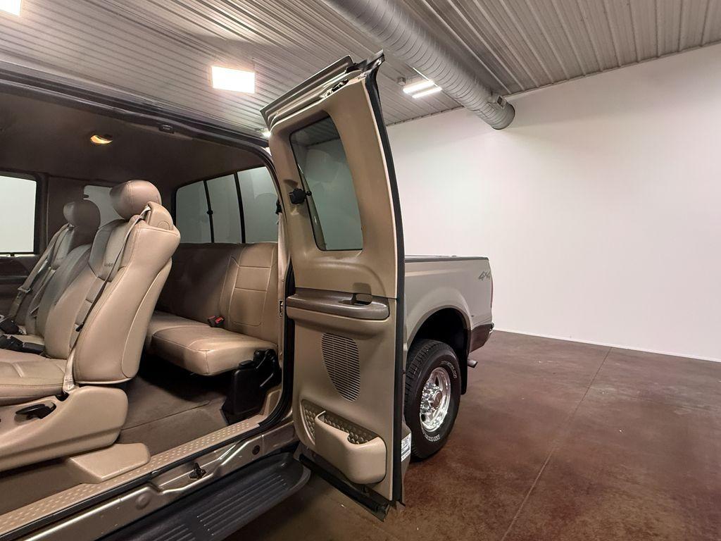 2002 Ford F-250 Super Duty Lariat