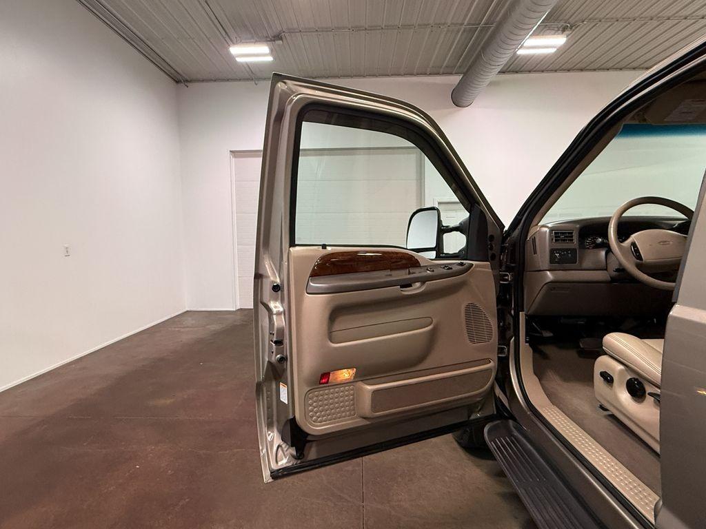 2002 Ford F-250 Super Duty Lariat