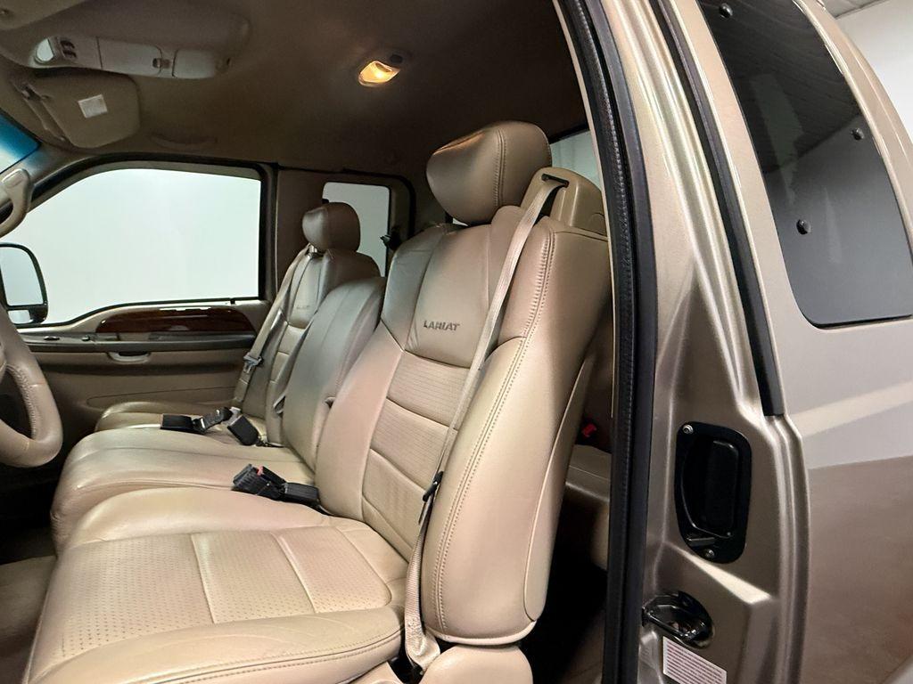 2002 Ford F-250 Super Duty Lariat