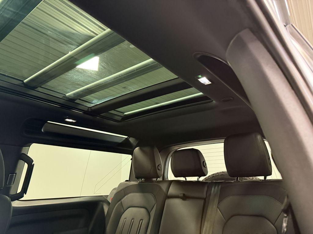 2022 Land Rover Defender 90 X-Dynamic S