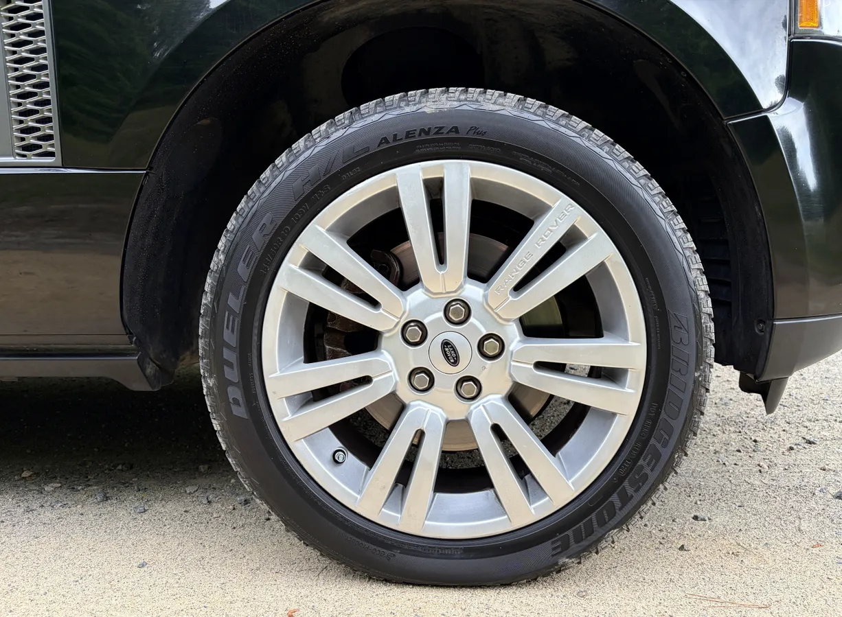 2011 Land Rover Range Rover HSE Luxury