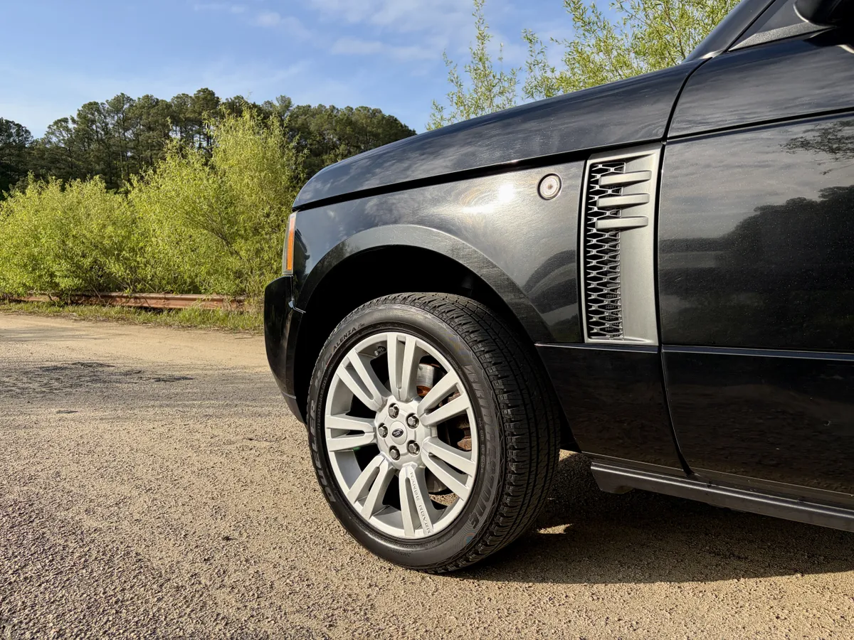 2011 Land Rover Range Rover HSE Luxury