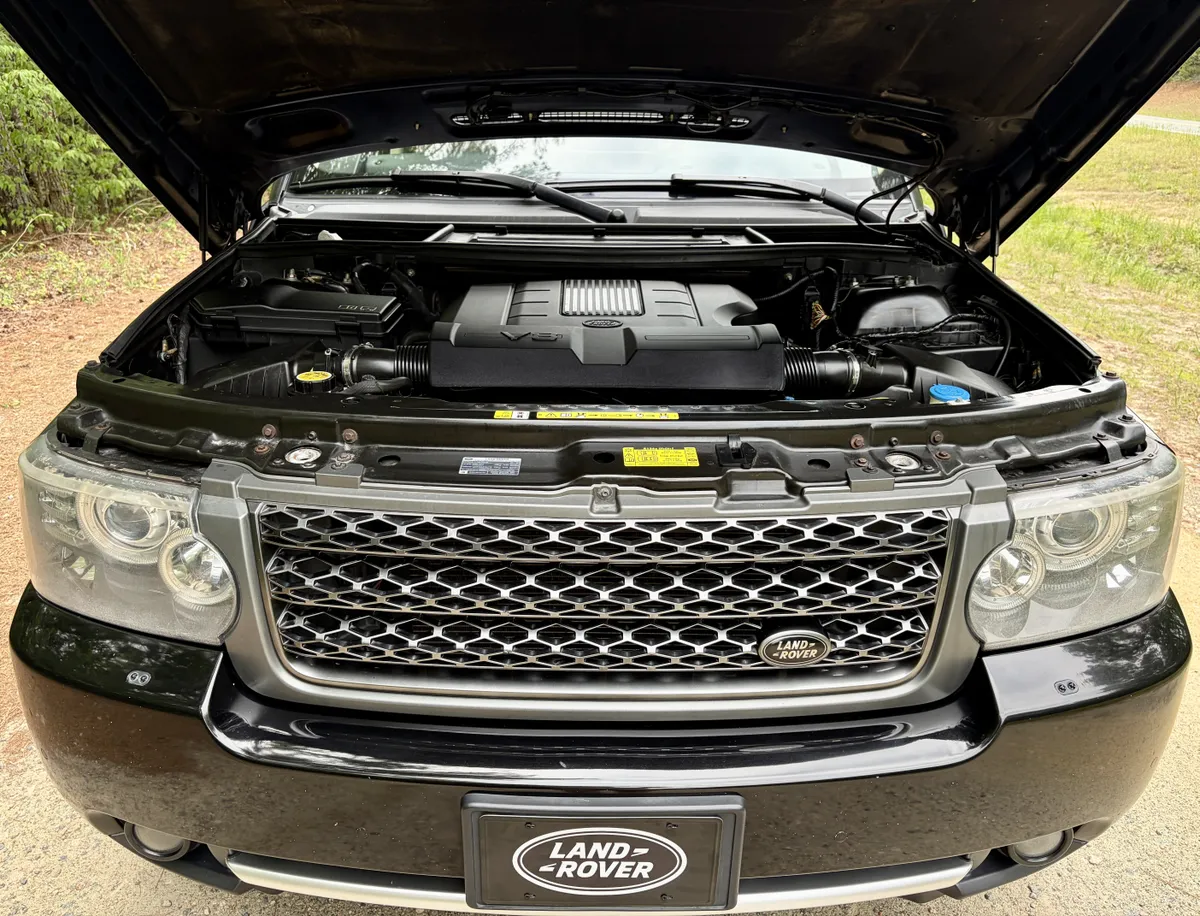 2011 Land Rover Range Rover HSE Luxury