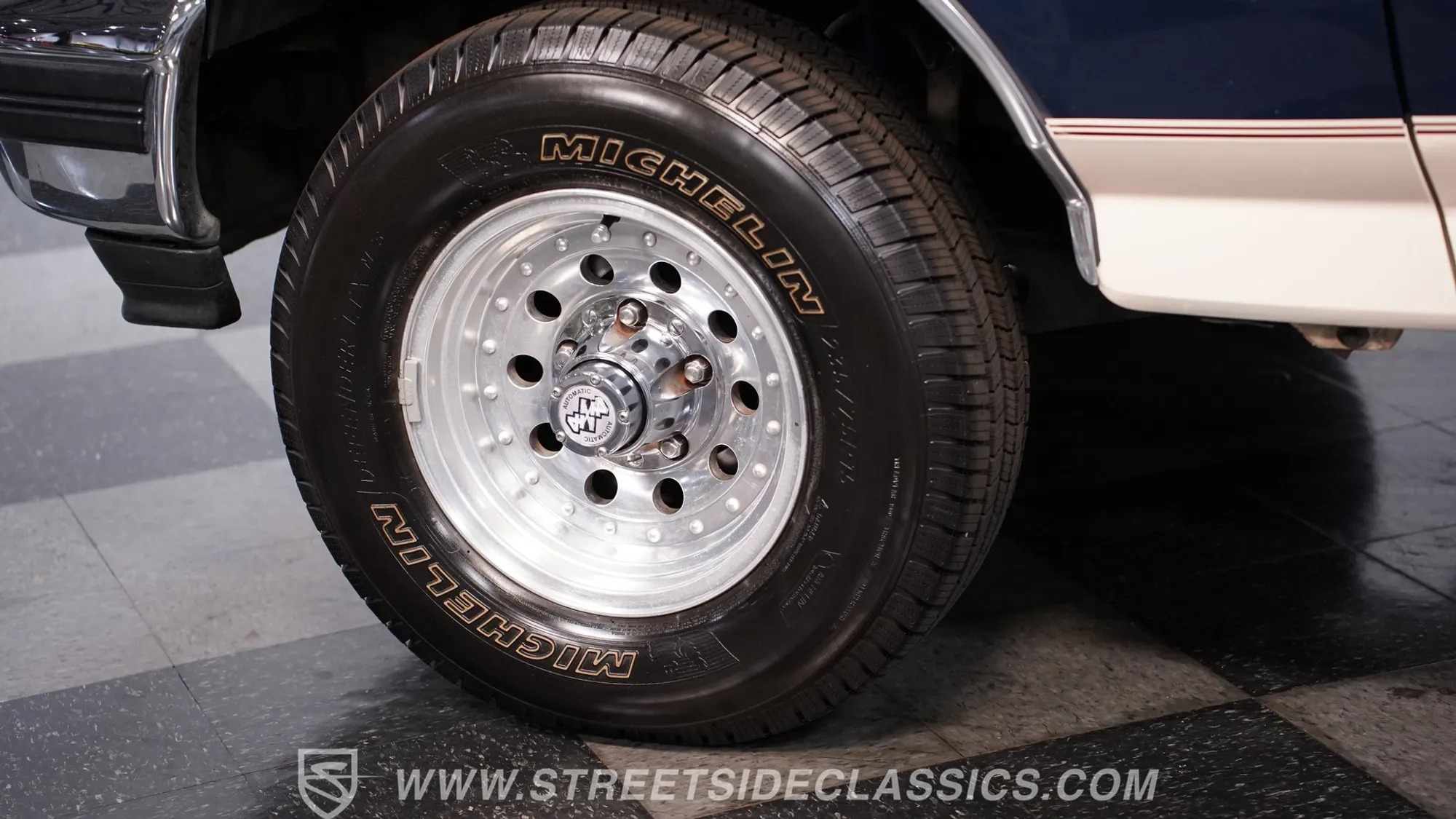1992 Ford Bronco Eddie Bauer