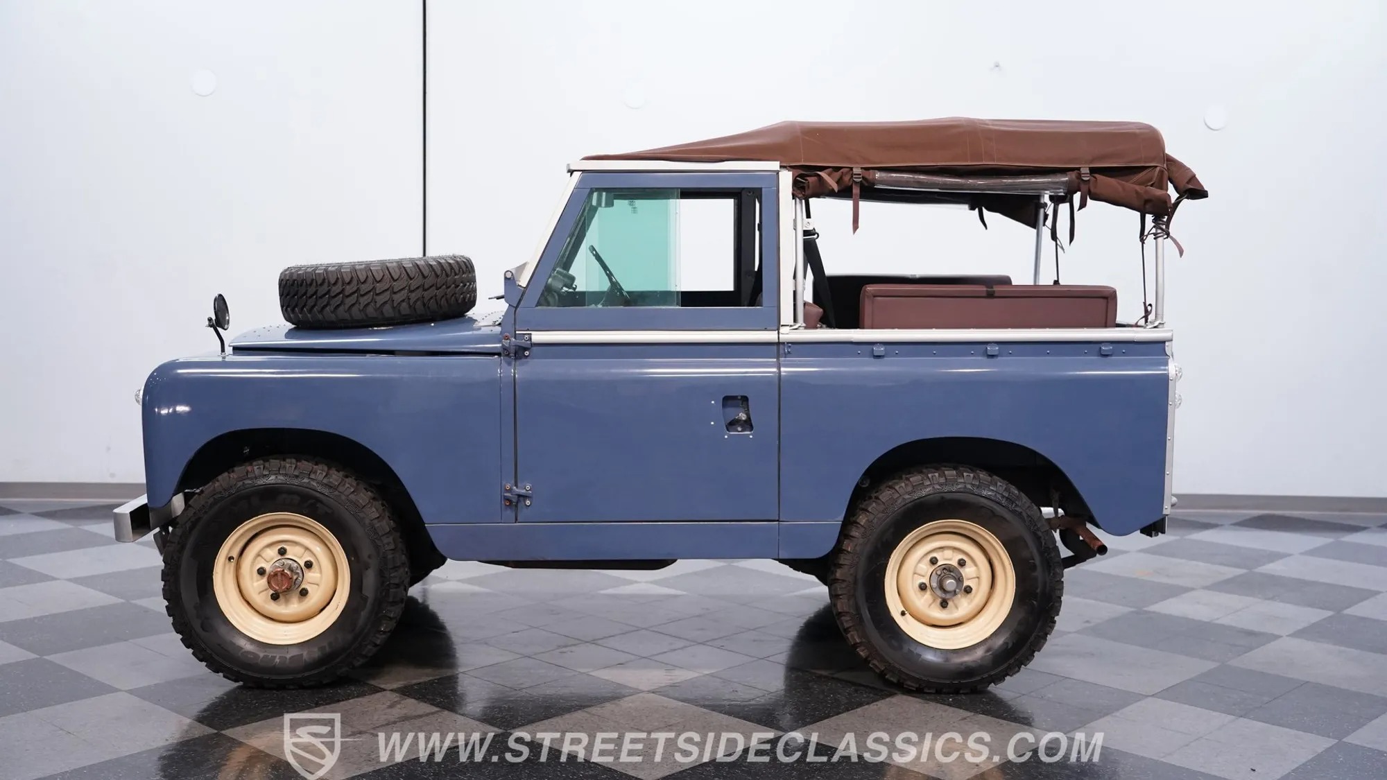 1967 Land Rover Series II Santana - 2