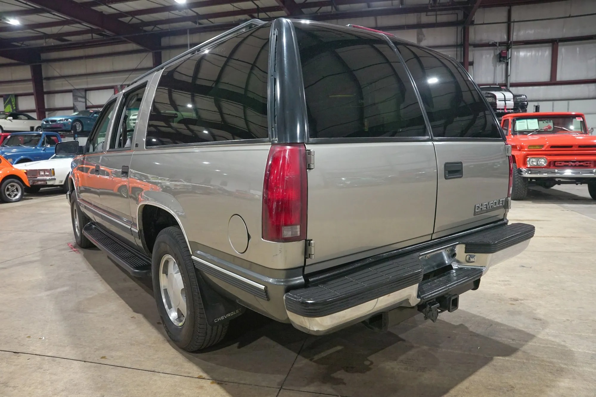 1999 Chevrolet Suburban LS - 4