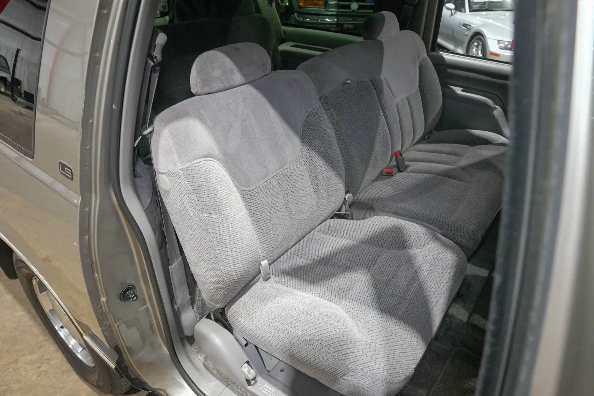 1999 Chevrolet Suburban LS