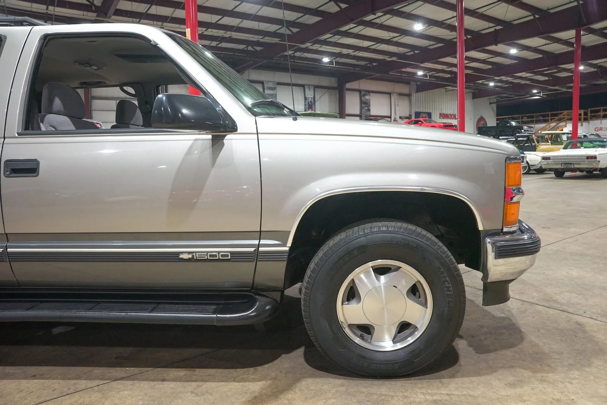 1999 Chevrolet Suburban LS
