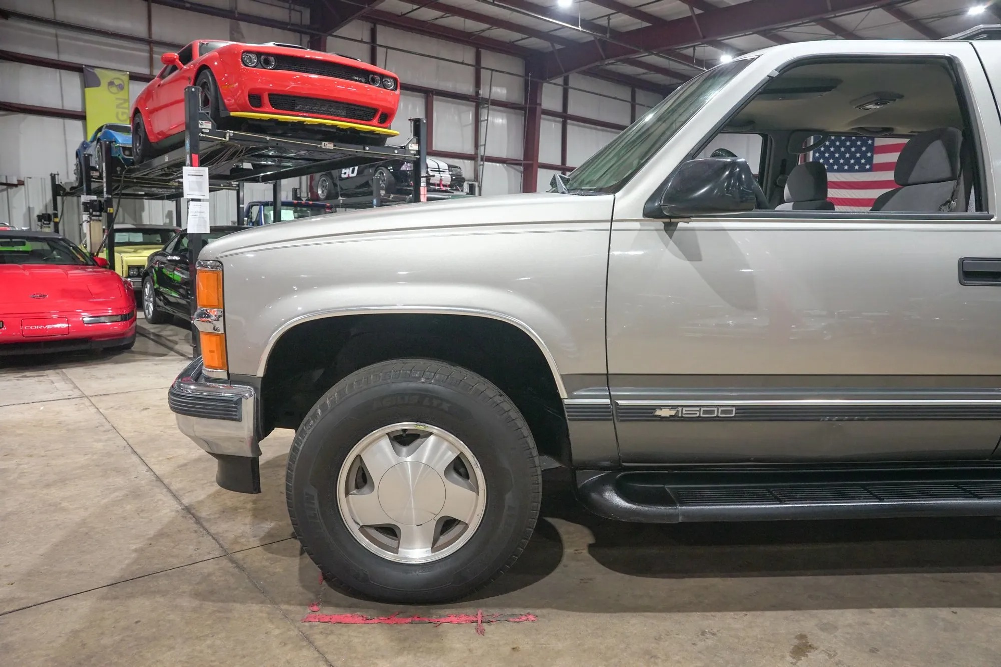 1999 Chevrolet Suburban LS - 3