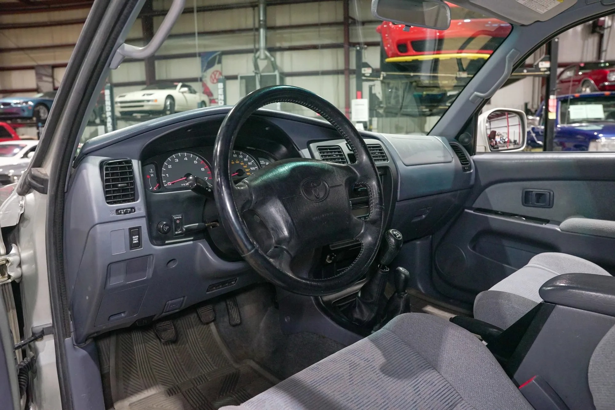 2000 Toyota 4Runner SR5