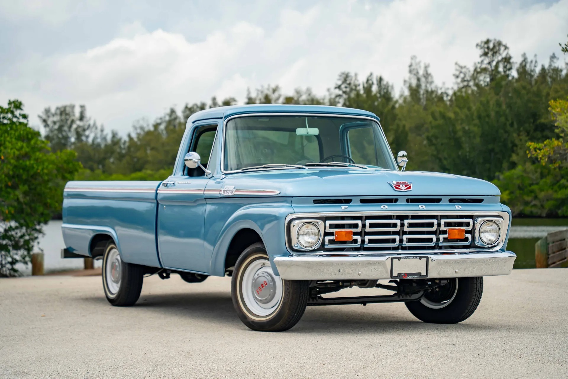  Ford F-100