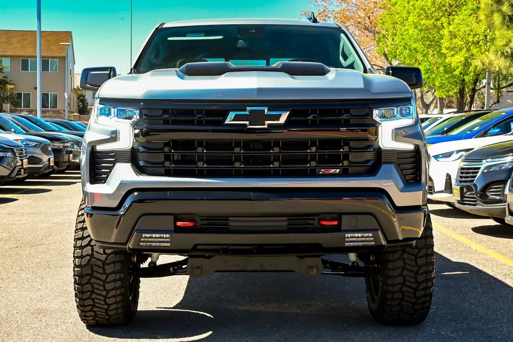 Modified 2026 Chevrolet Silverado 1500 LT Trail Boss - 3