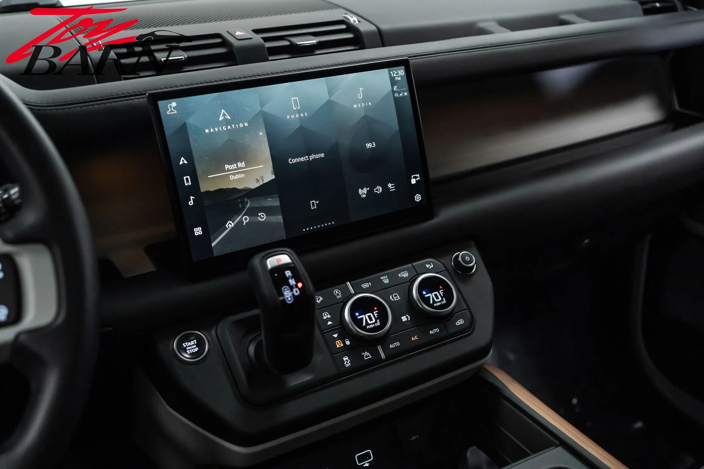 2023 Land Rover Defender 130 SE