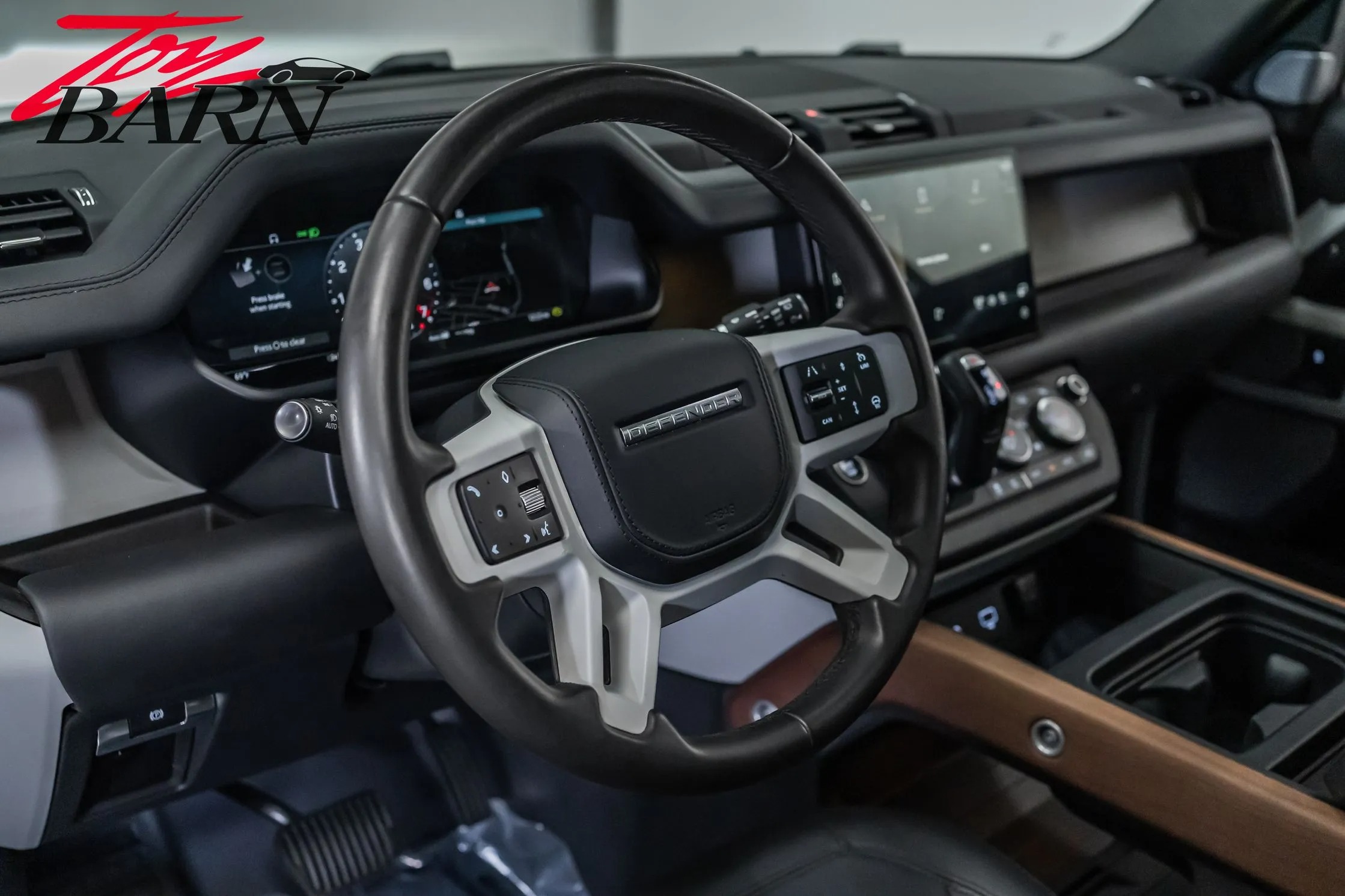2023 Land Rover Defender 130 SE - 2