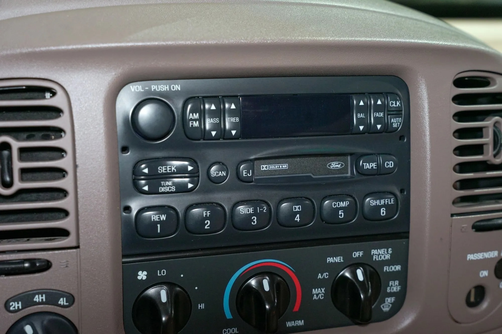 1997 Ford F-150 Lariat
