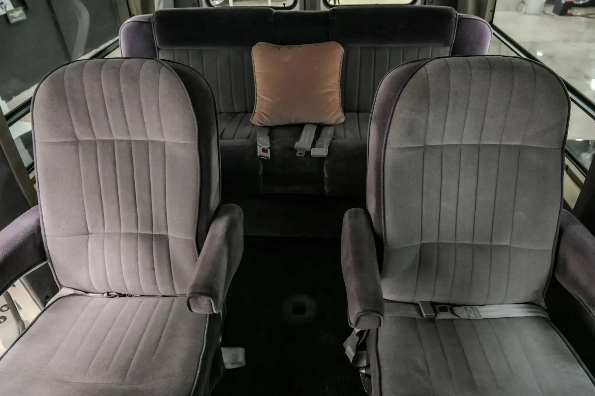1990 Ford E-150 Econoline