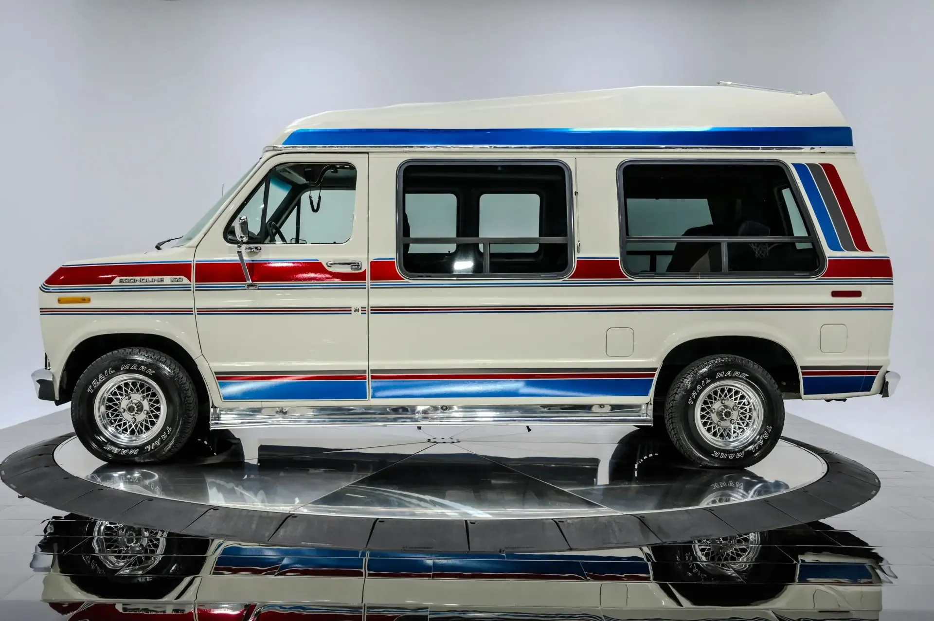 1990 Ford E-150 Econoline - 2