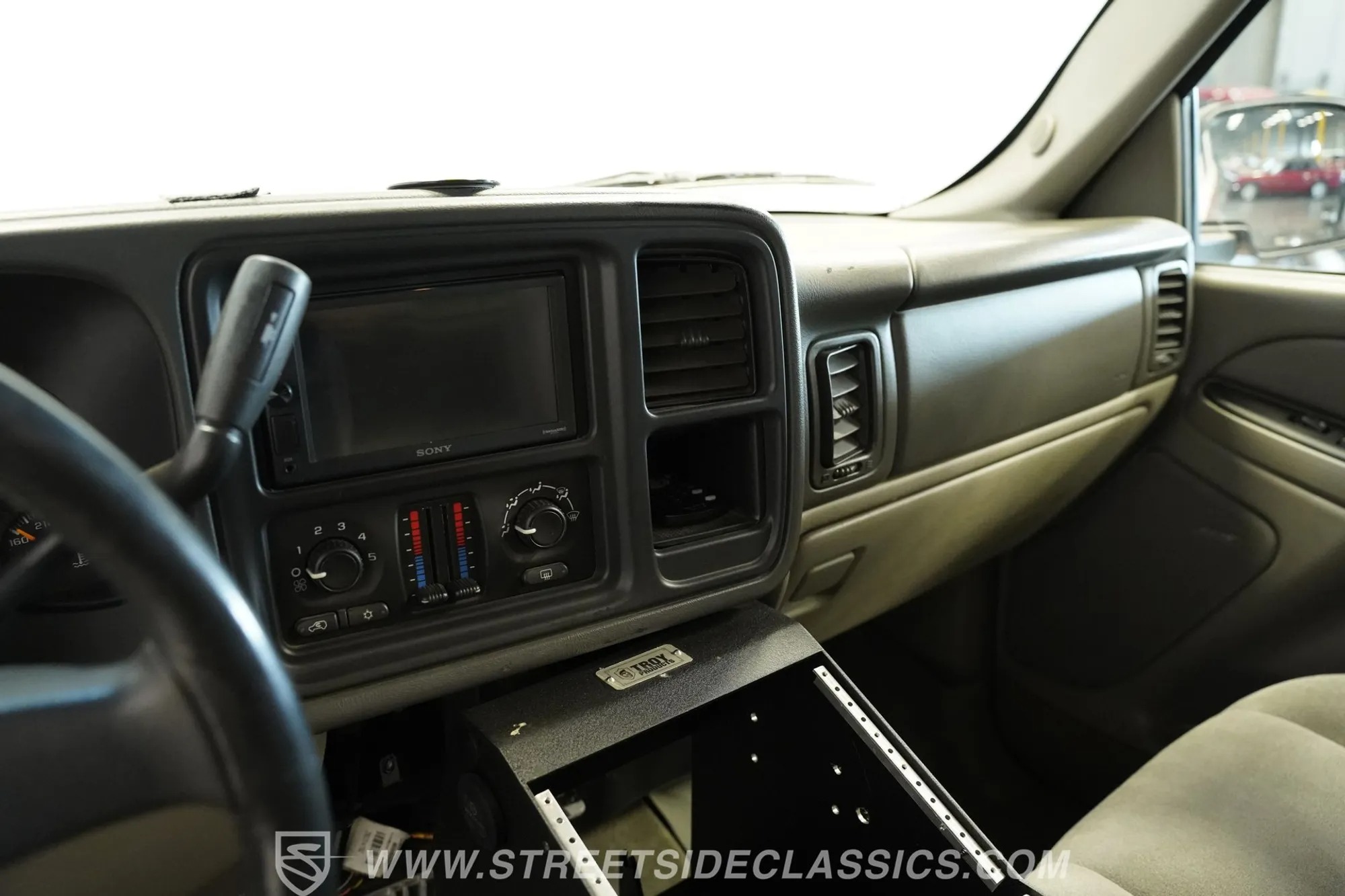 2004 Chevrolet Suburban