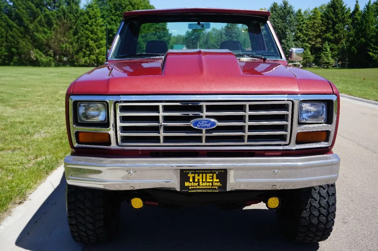 1984 Ford F-150 4x4 - 4