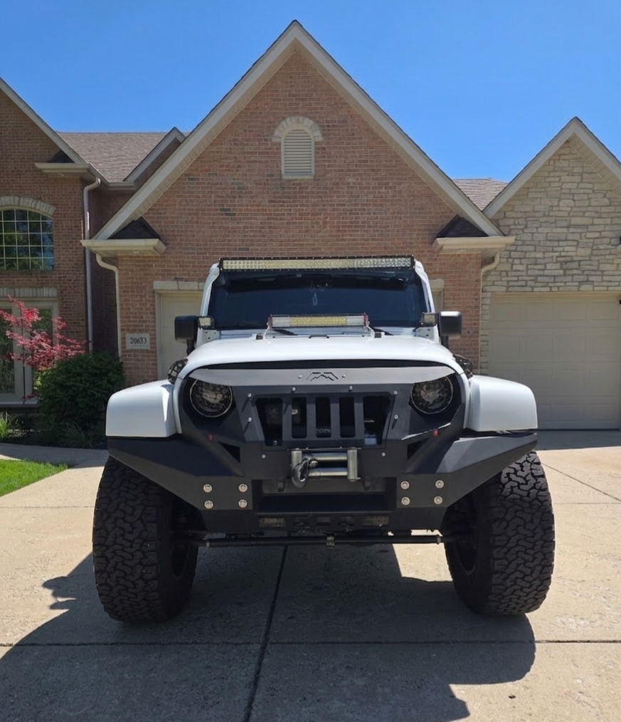 2014 Jeep Wrangler Unlimited Sahara - 3