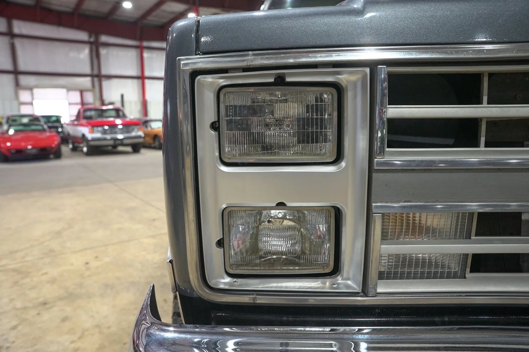 1987 Chevrolet Suburban V10