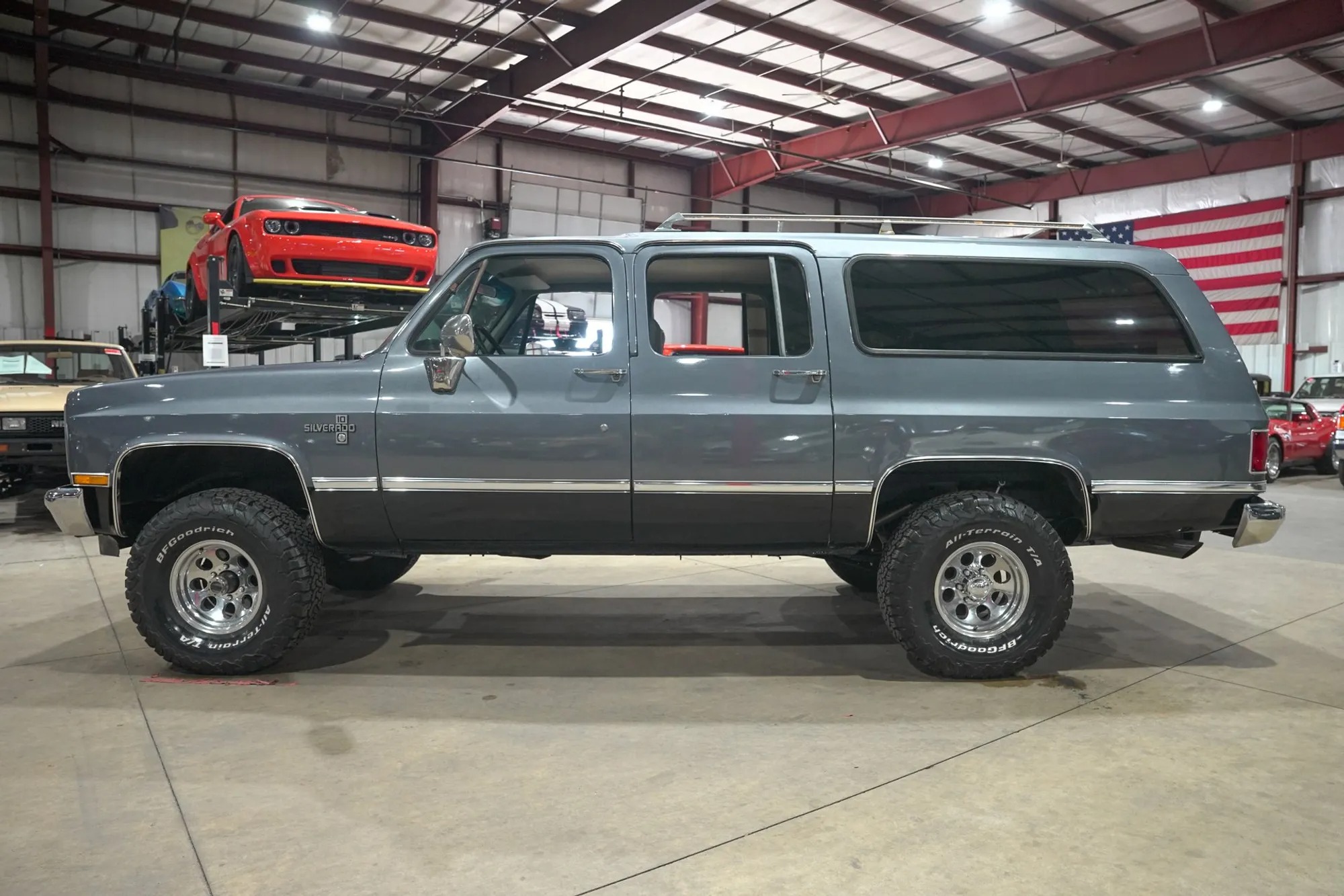 1987 Chevrolet Suburban V10 - 3
