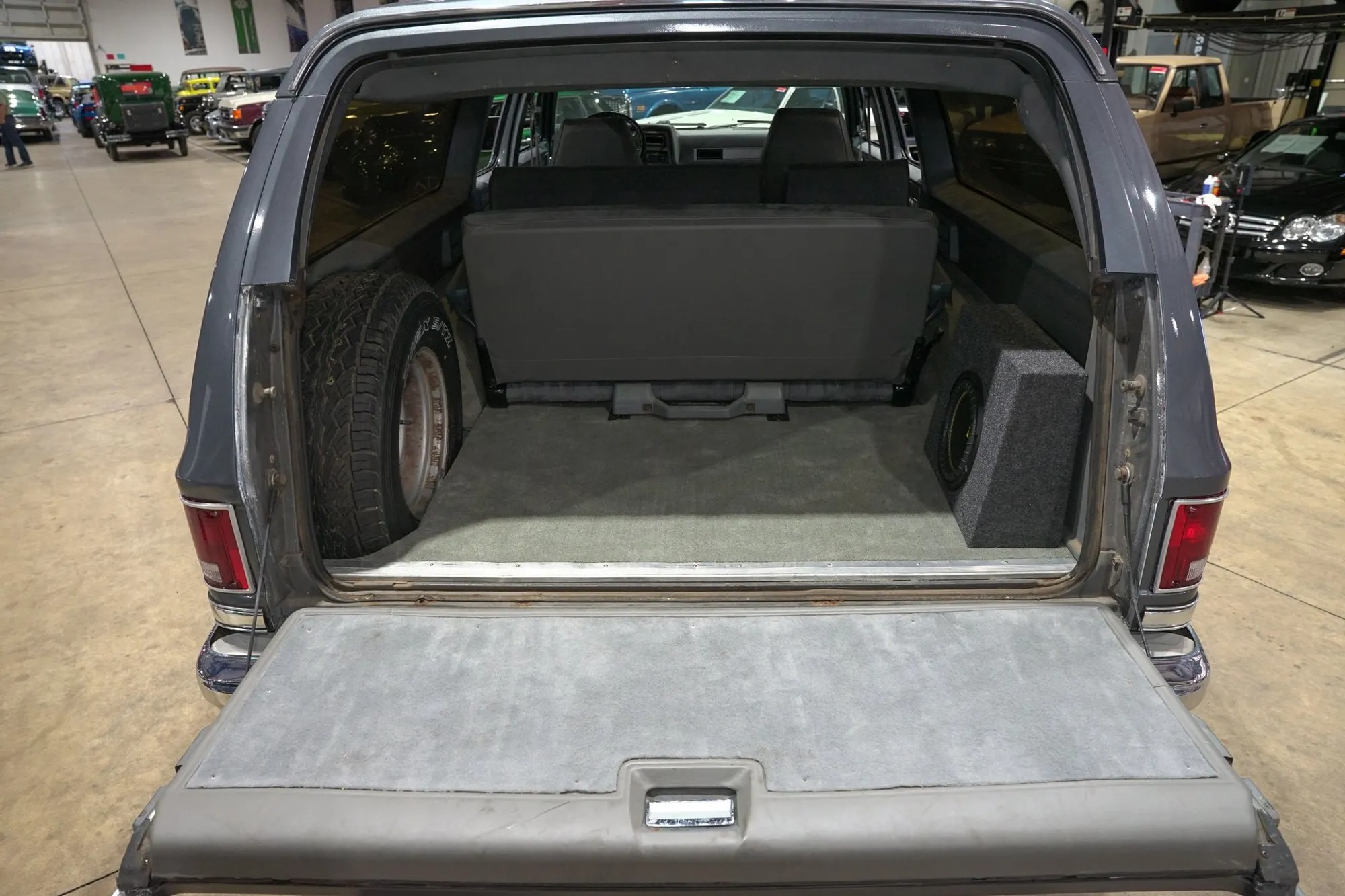 1987 Chevrolet Suburban V10