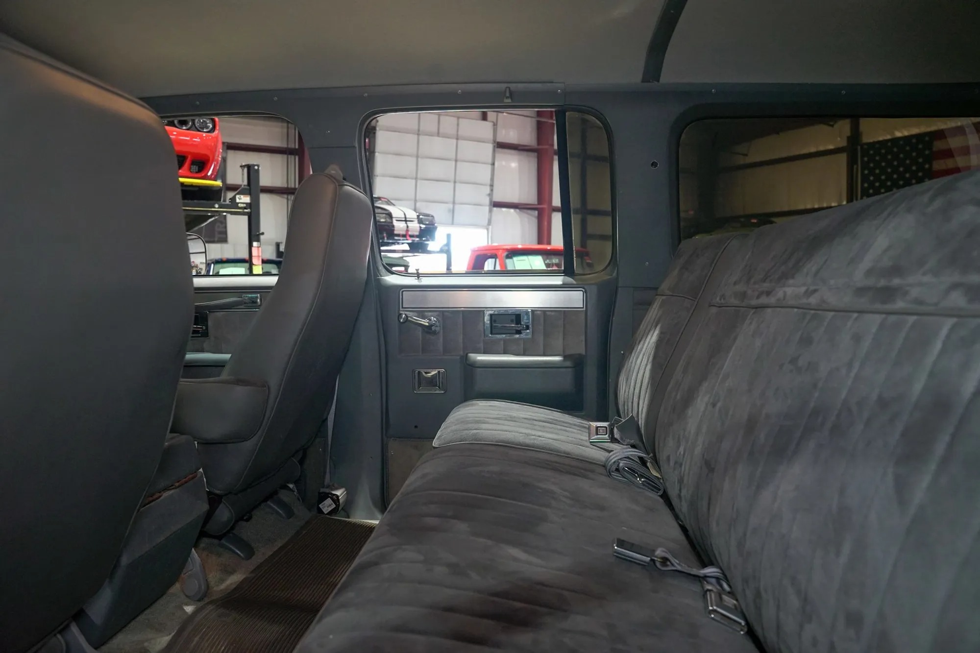 1987 Chevrolet Suburban V10