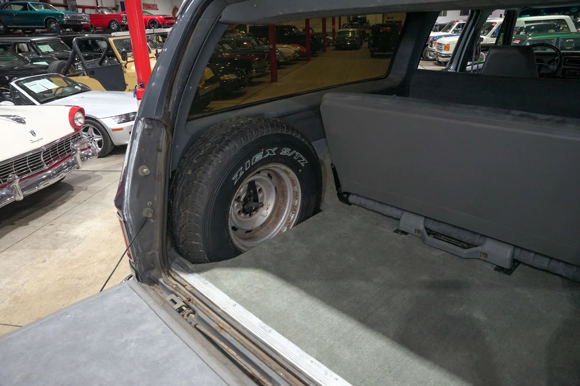 1987 Chevrolet Suburban V10