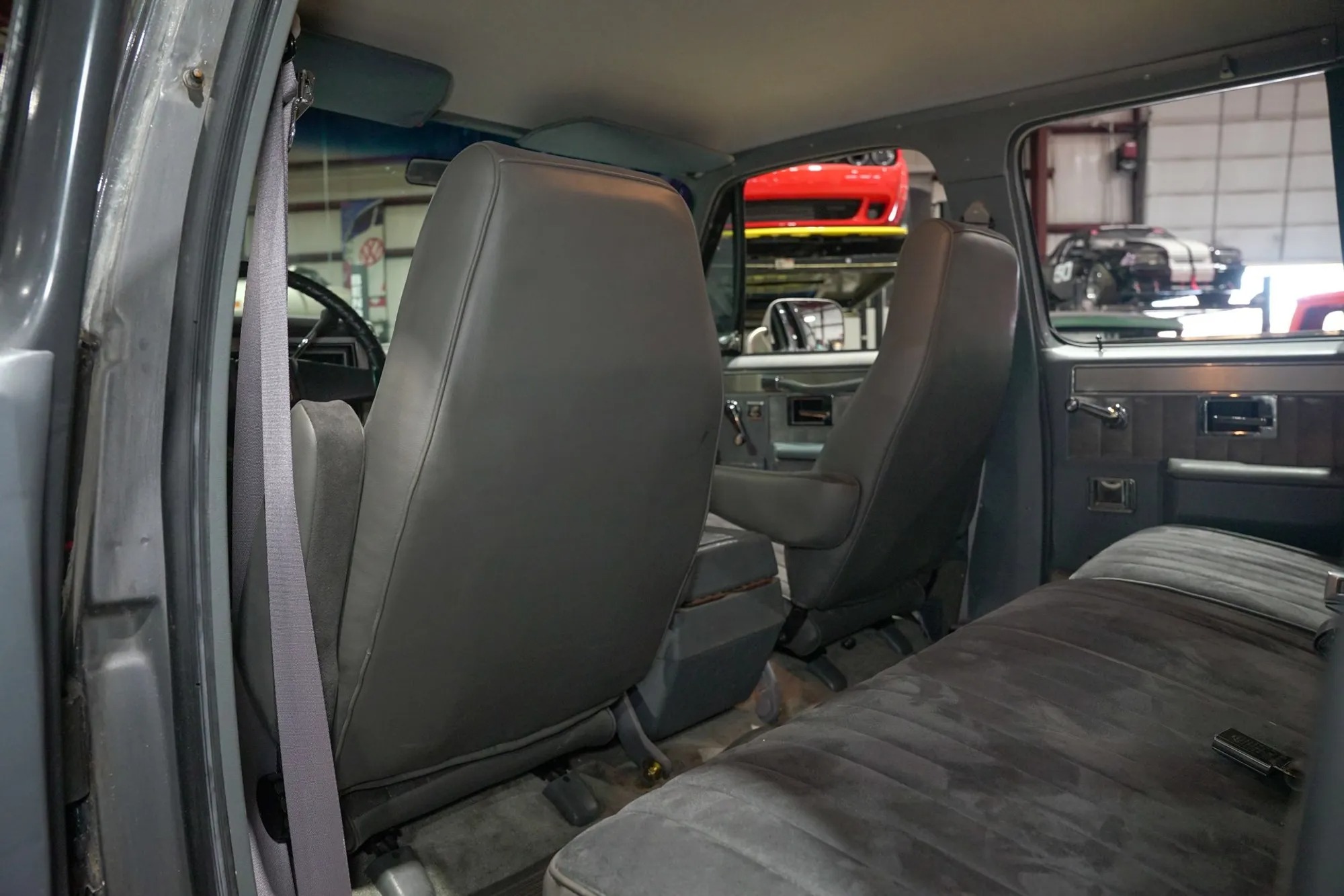 1987 Chevrolet Suburban V10