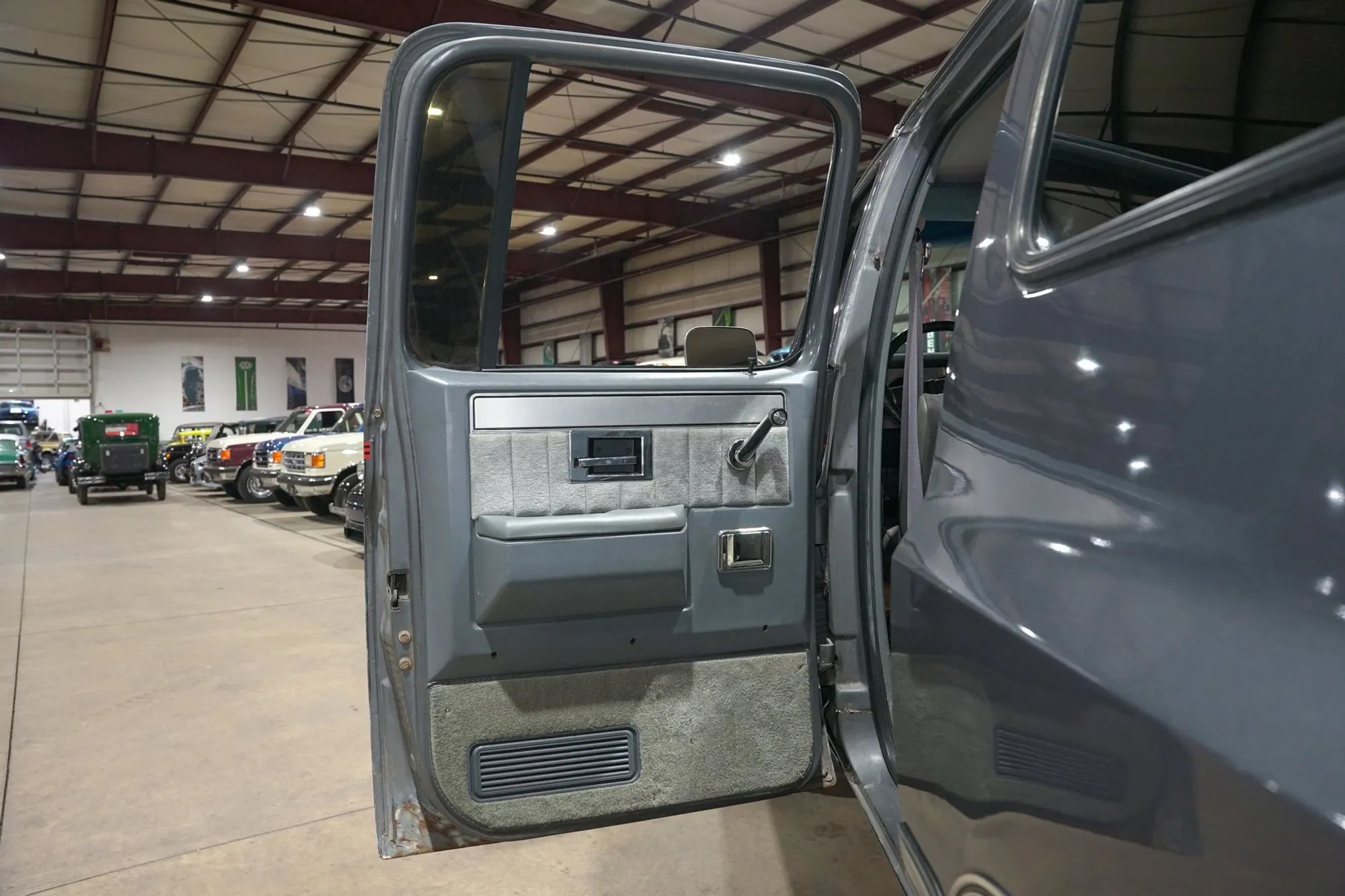 1987 Chevrolet Suburban V10