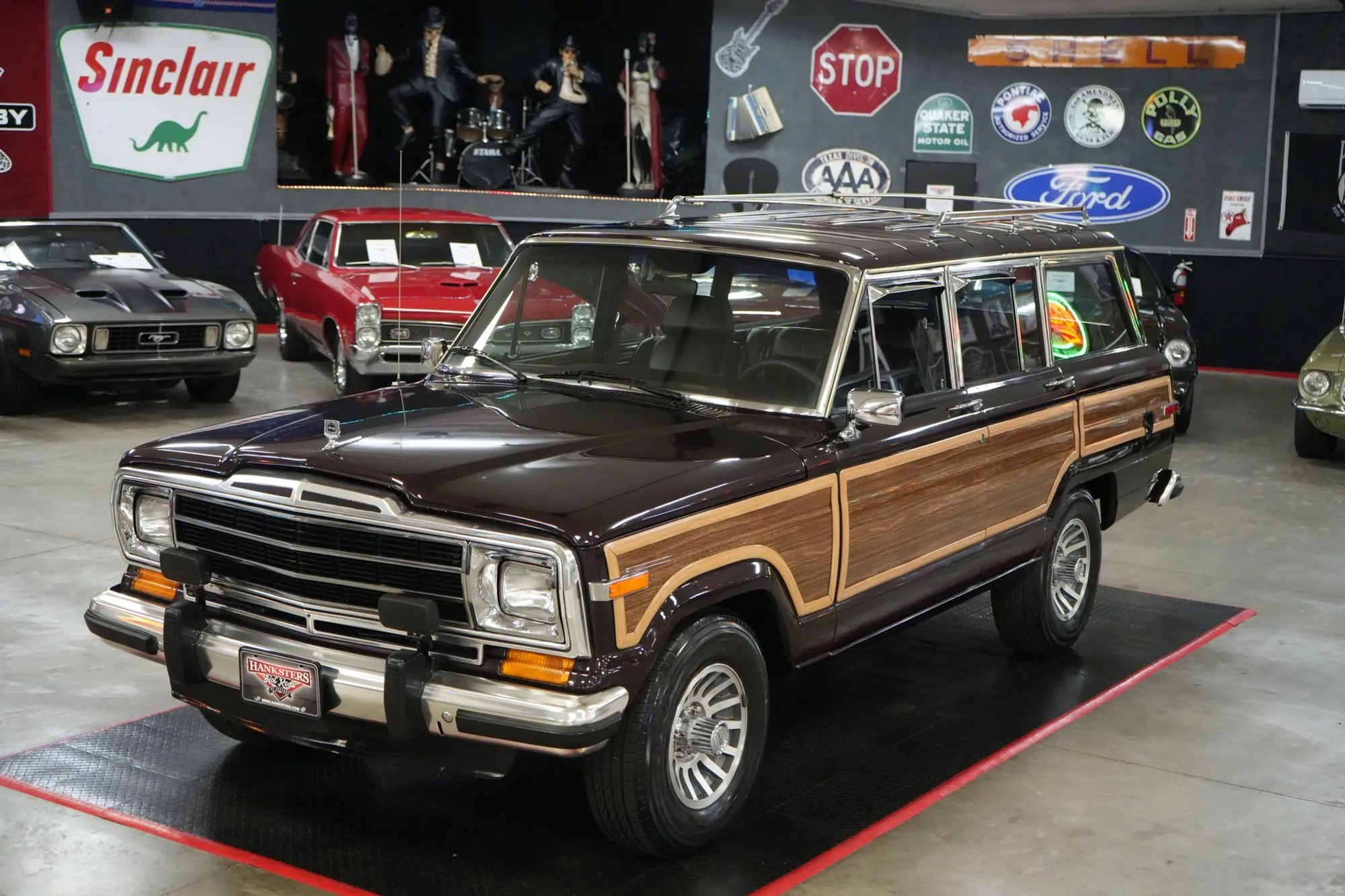  Jeep Wagoneer