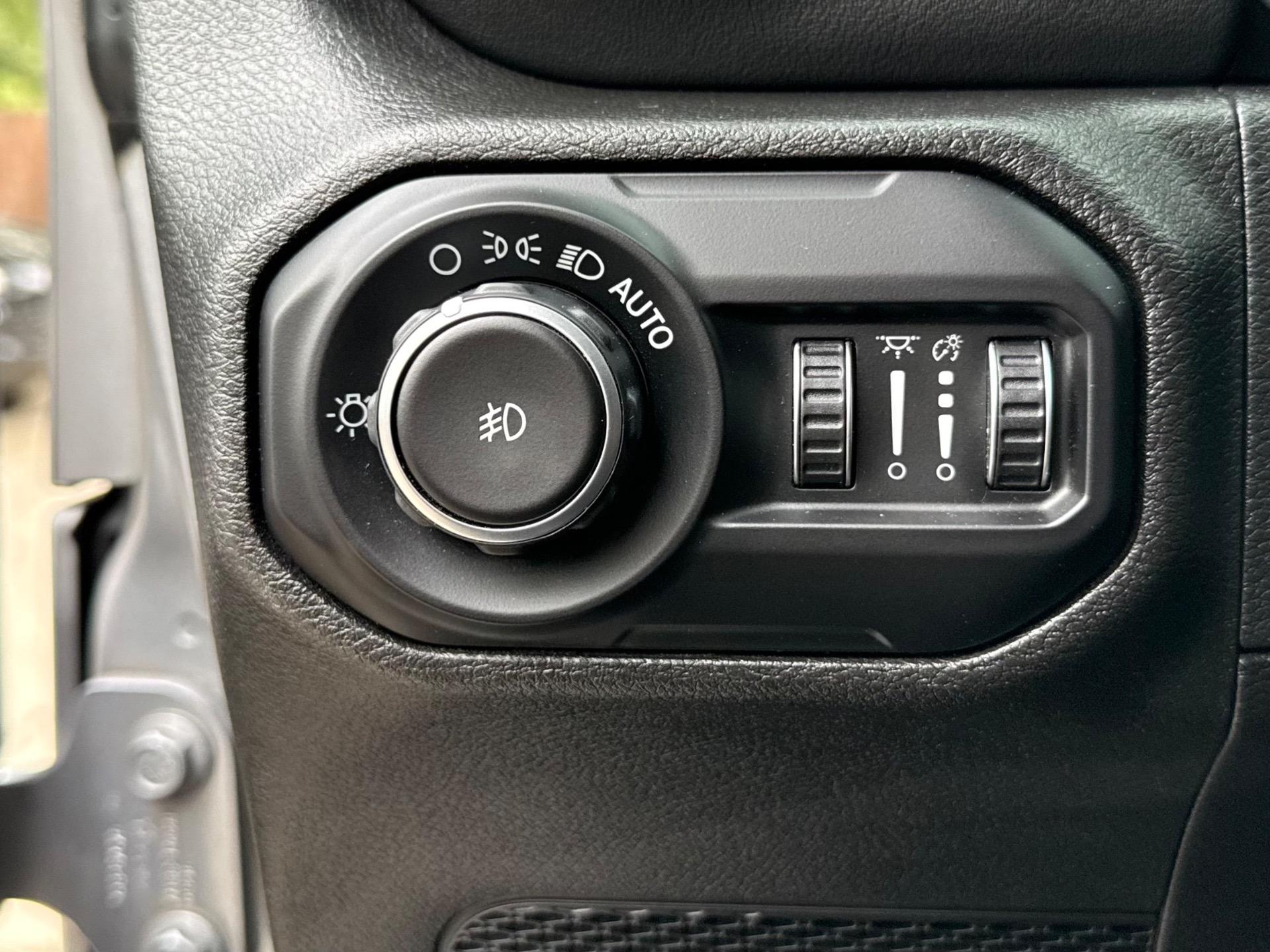 Sale Pending: 2018 Jeep Wrangler Unlimited Sahara