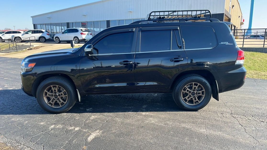 2021 Toyota Land Cruiser Heritage Edition